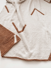 Load image into Gallery viewer, Arrow Blanket, Caramel & Cream