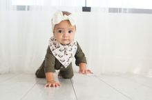 Load image into Gallery viewer, Olive Bandana Bib Set (4-pack)