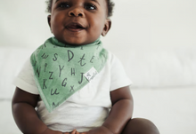 Load image into Gallery viewer, Chip Bandana Bib Set (4-pack)