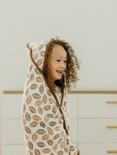 Load image into Gallery viewer, Blitz Hooded Towel