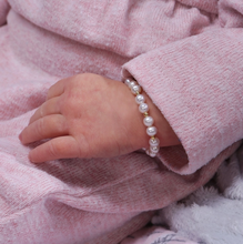 Load image into Gallery viewer, Brynn Pearl Bracelet