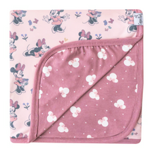 Load image into Gallery viewer, Minnie Mouse 3-Layer Quilt