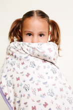 Load image into Gallery viewer, Minnie Mouse's Bowquet 3-Layer Quilt