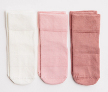 Load image into Gallery viewer, Claire Squid Socks