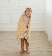 Load image into Gallery viewer, Vance Hooded Towel
