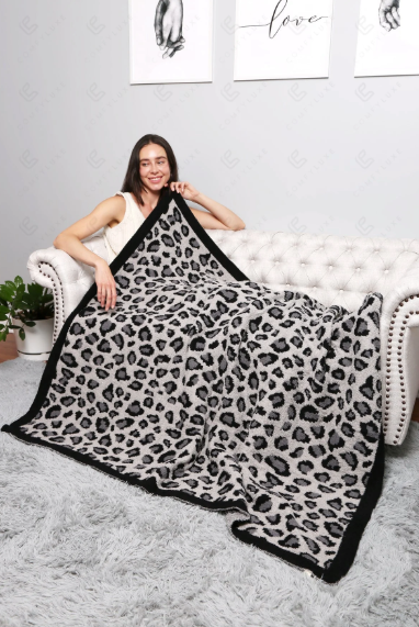 Safari Comfy Luxe Blanket